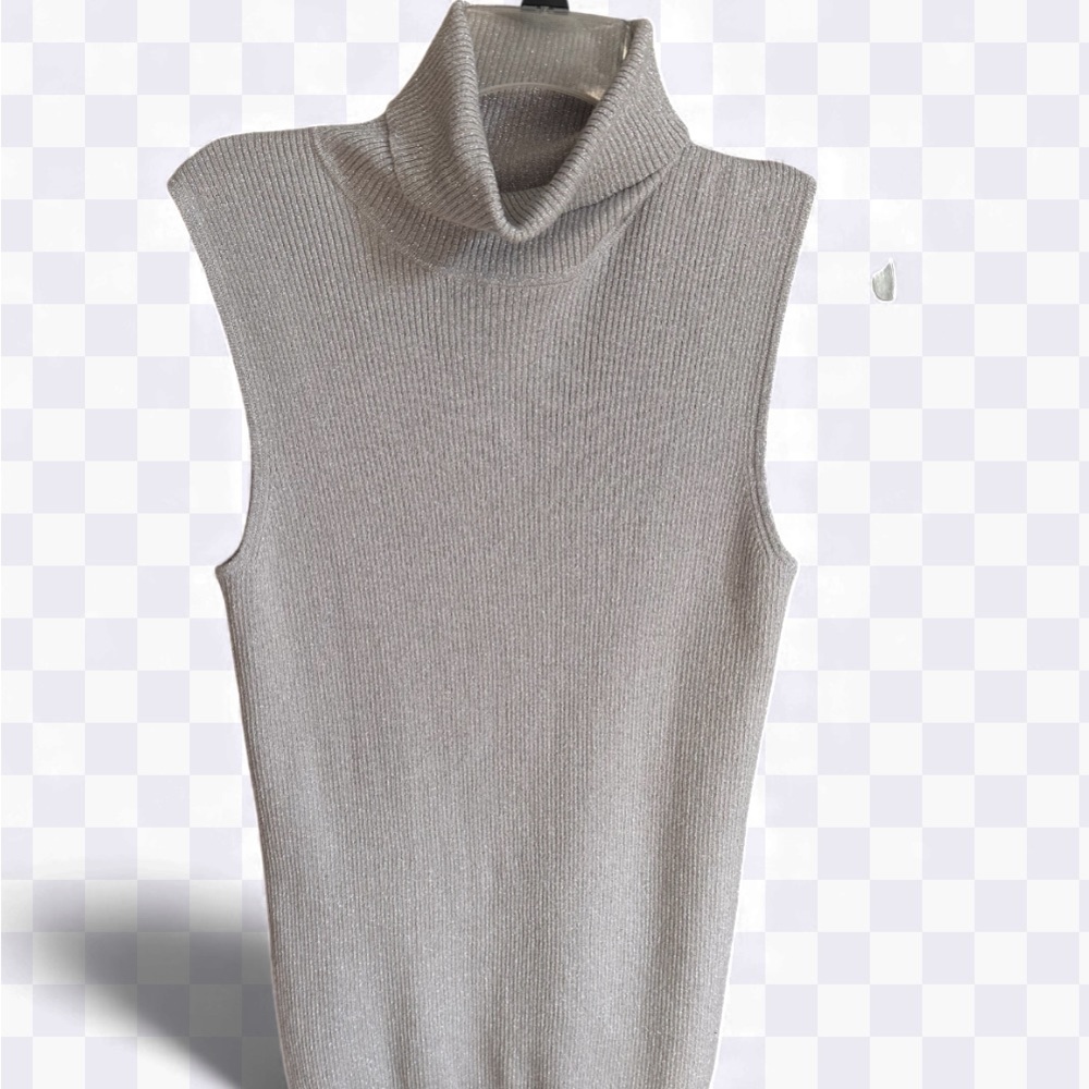 Women's Sleeveless Sparkle Turtleneck Sweater - Silver